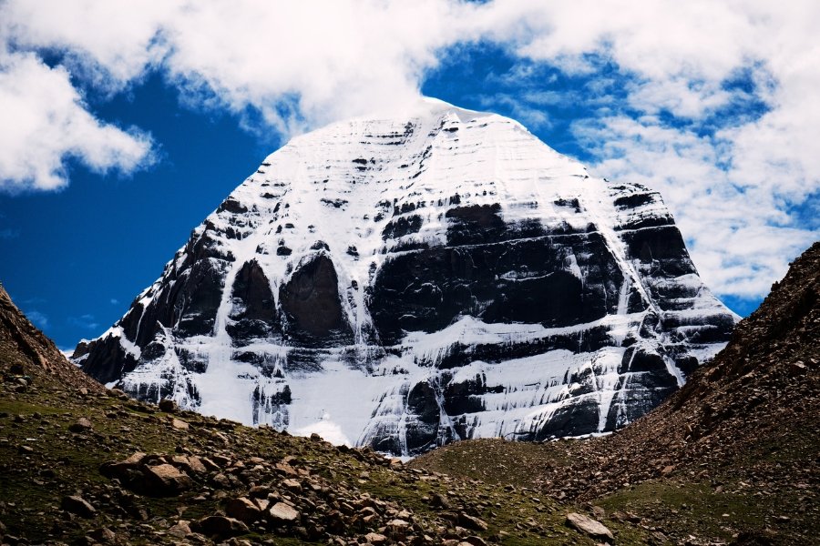 hill peak gif website 1